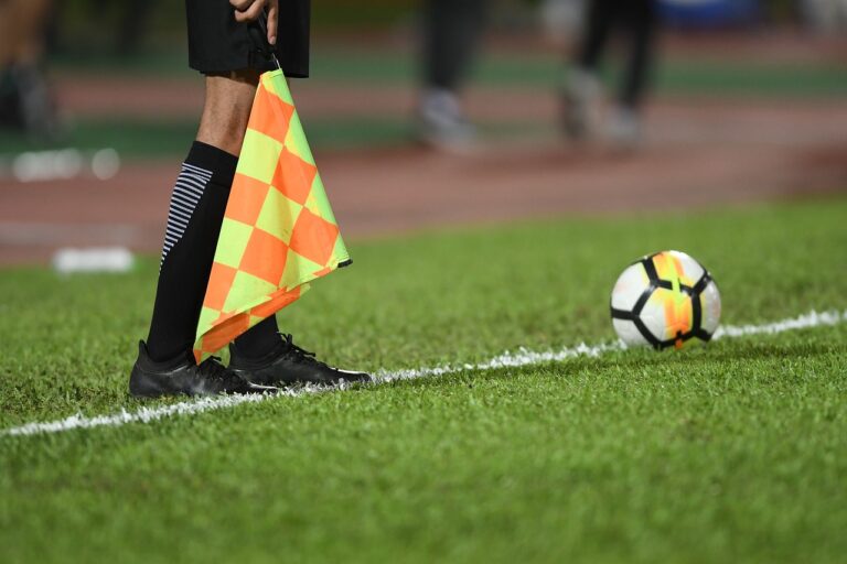 0006 ኣብ ጸወታ ኲዕሶ እግሪ ካብ ጸወታ ወጻኢ ወይ ኦፍሳይድ ምዃንን ኣገልግሎት ቤተ ክርስትያንን